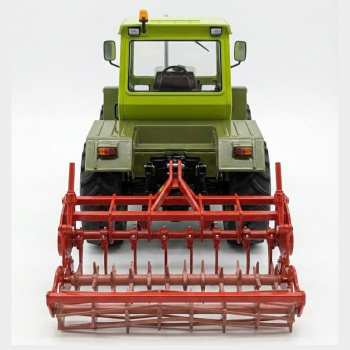 Miniatura Trator Mercedes-Benz MB Trac 1500 com Grade Rotativa - Escala 1/14 (Controle Remoto)